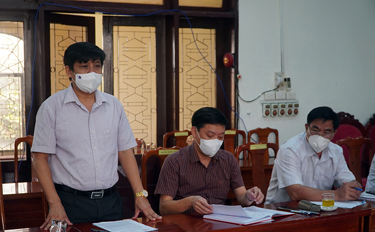 Các đại biểu phát biểu tại buổi làm việc.