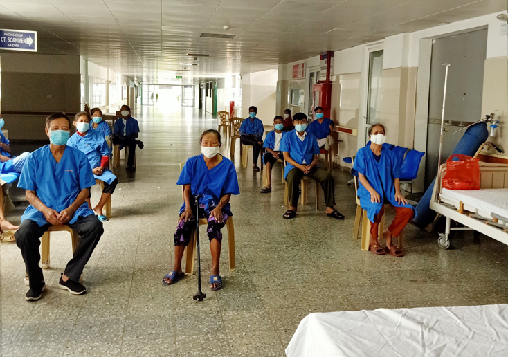 Bệnh nhân chạy thận nhân tạo đều mong muốn được tiêm vắc xin phòng Covid-19 để phòng bệnh cho bản thân, giảm gánh nặng cho gia đình và xã hội.