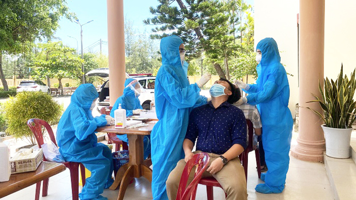 Ngành Điện lực chủ động xét nghiệm bảo đảm phòng, chống dịch Covid-19.