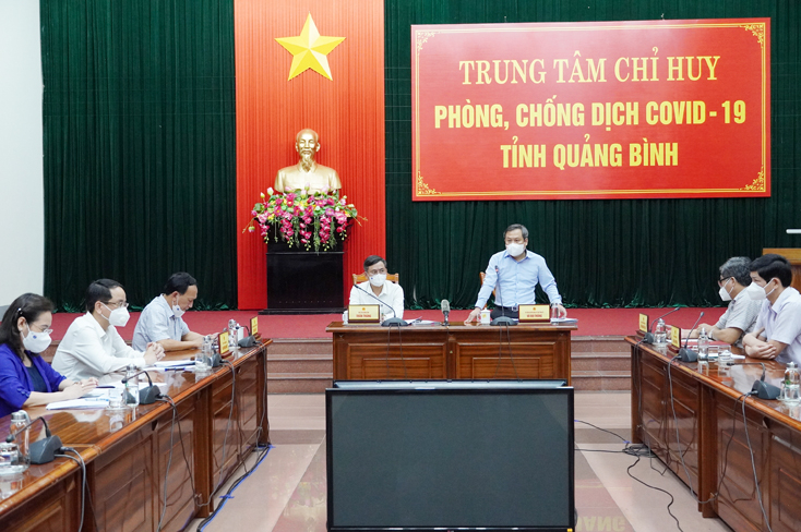 Đồng chí Bí thư Tỉnh ủy Vũ Đại Thắng phát biểu chỉ đạo tại cuộc họp.