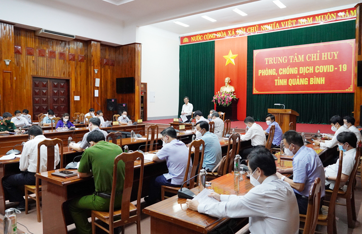 Các đại biểu dự cuộc họp.