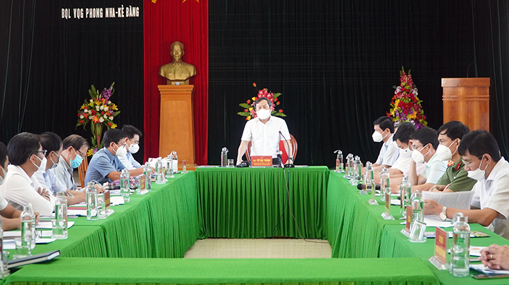 Toàn cảnh buổi làm việc.