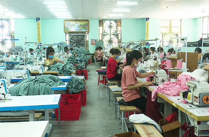 Hiện chỉ có gần 50% số công nhân đến làm việc do lo ngại dịch Covid-19.