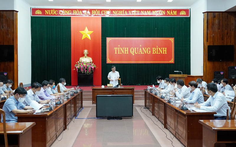 Đồng chí Chủ tịch UBND tỉnh Trần Thắng đặt vấn đề buổi làm việc.