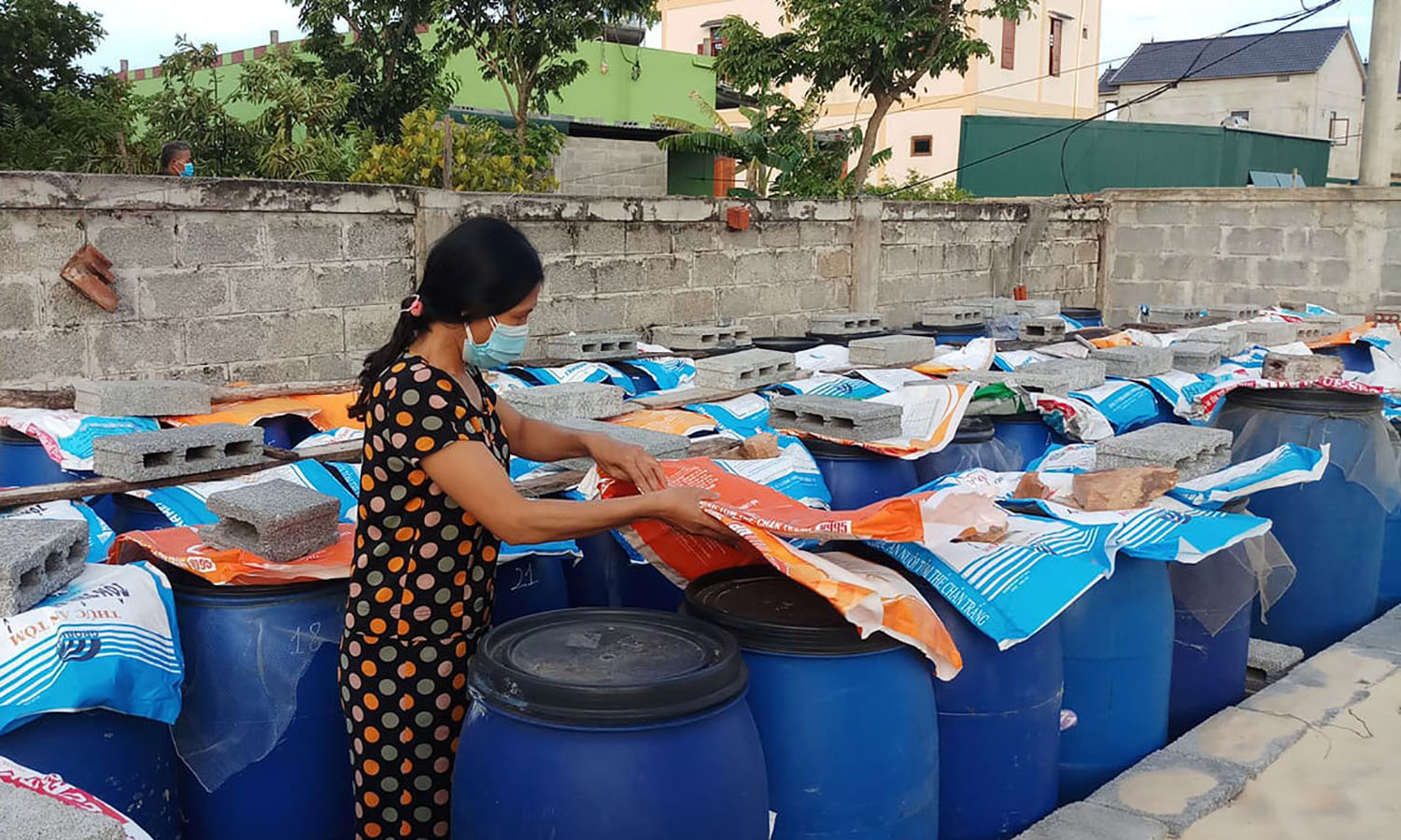 Ảnh hưởng của dịch Covid-19 khiến nhiều HTX trên địa bàn tỉnh gặp khó trong việc tìm đầu ra.