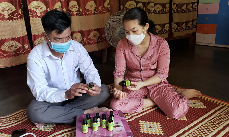 Tinh dầu sả của HTX Nông nghiệp xanh Quảng Bình được xã Thuận Đức chọn dự thi sản phẩm OCOP năm 2021.