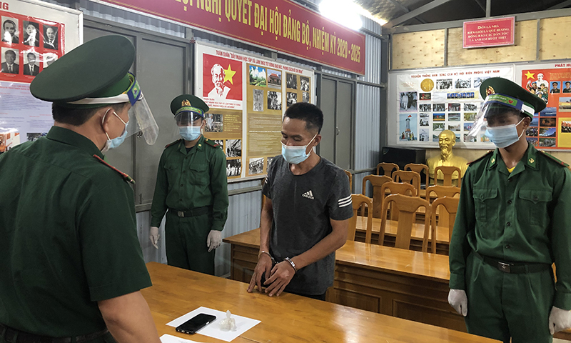 Đối tượng Mai Văn Dũng bị bắt đêm 6-10 về tội tàng trữ chất ma túy