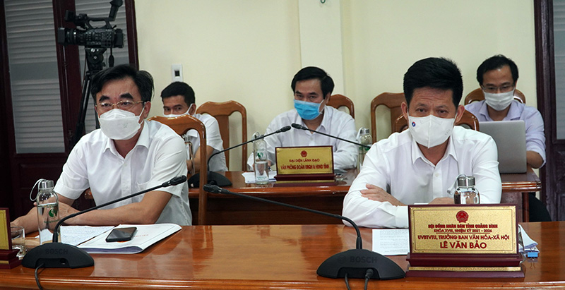 Đại biểu dự phiên họp
