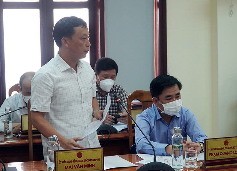 Đại biểu giải trình tại phiên họp