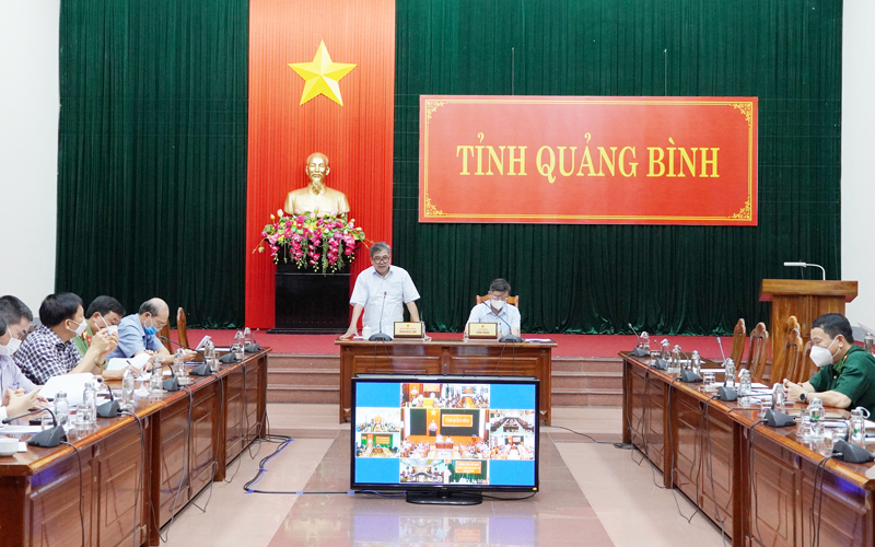 Đồng chí Phó Chủ tịch Thường trực UBND tỉnh Đoàn Ngọc Lâm phát biểu tại cuộc họp.