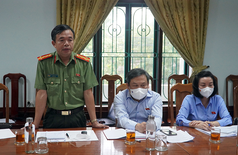 Đại biểu Nguyễn Tiến Nam phát biểu tại buổi khảo sát