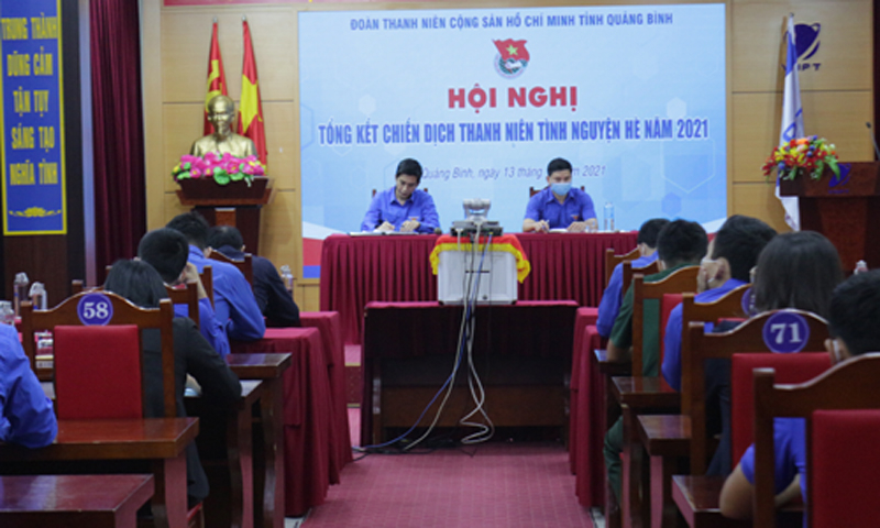 Toàn cảnh hội nghị.