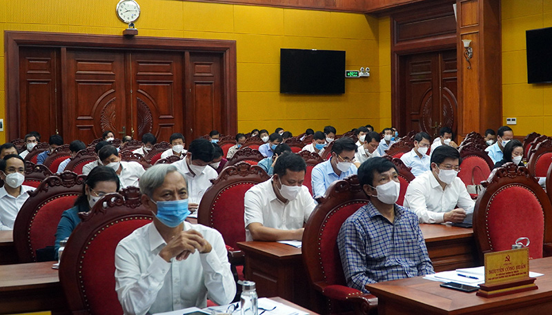 Các đại biểu dự hội nghị. 