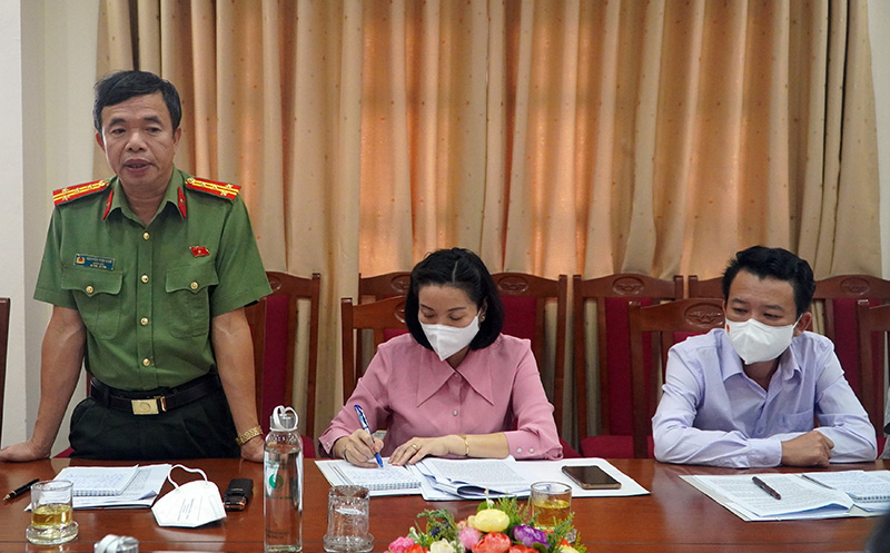 Đại biểu Nguyễn Tiến Nam phát biểu tại buổi khảo sát