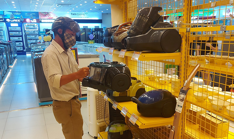 Các doanh nghiệp thương mại, dịch vụ thực hiện nhiều giải pháp kích cầu tiêu dùng, phục hồi kinh doanh.