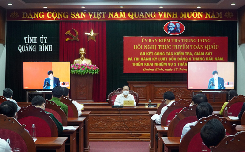 Đồng chí Trần Hải Châu, Phó Bí thư Thường trực Tỉnh ủy, Chủ tịch HĐND tỉnh chủ trì hội nghị tại điểm cầu Quảng Bình