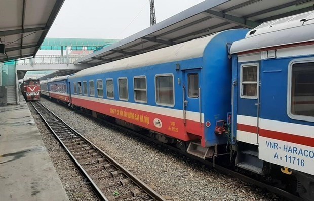 Ngành đường sắt sẽ được tăng tàu trên các tuyến từ ngày 21-10. (Ảnh: Minh Sơn/Vietnam+)
