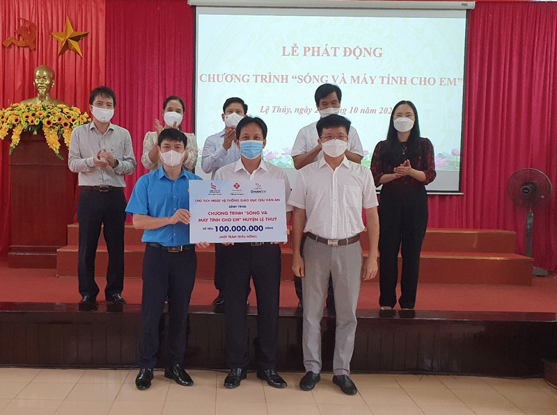 Chủ tịch HĐQT Hệ thống giáo dục Chu Văn An ủng hộ 100 triệu đồng