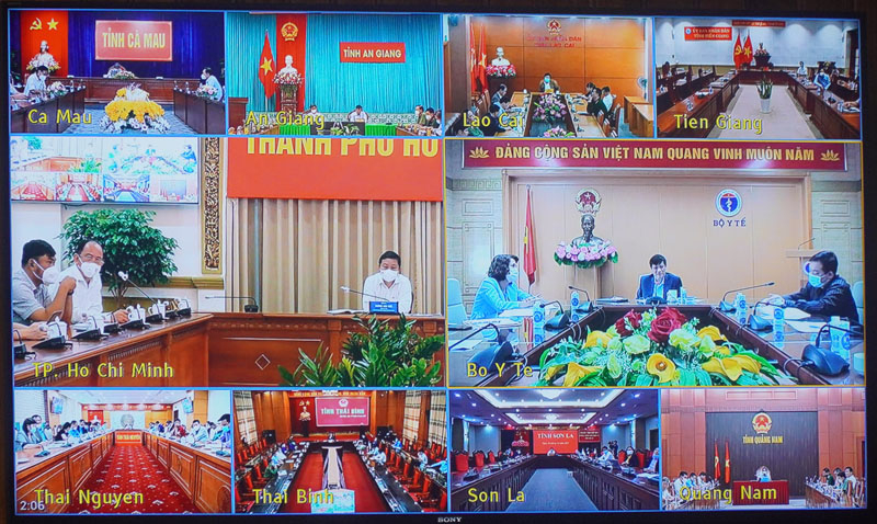 Đại diện lãnh đạo các bộ, ngành Trung ương, địa phương tại các điểm cầu đã phát biểu để tháo gỡ một số khó khăn trong quá trình triển khai Nghị quyết 128.