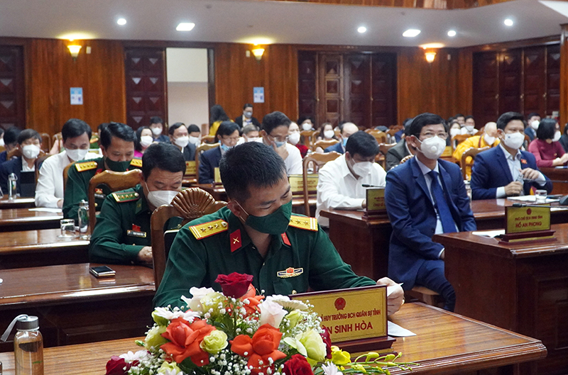Các đại biểu dự kỳ họp.