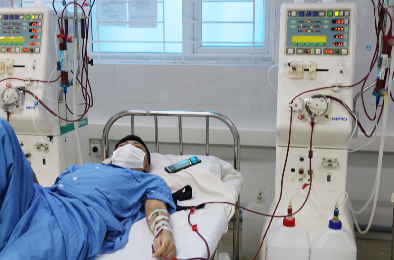 Bệnh nhân chạy thận nhân tạo yên tâm hơn khi được trở về điều trị gần nhà.
