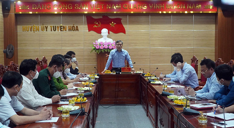 Đồng chí Bí thư Tỉnh ủy phát biểu chỉ đạo tại buổi làm việc