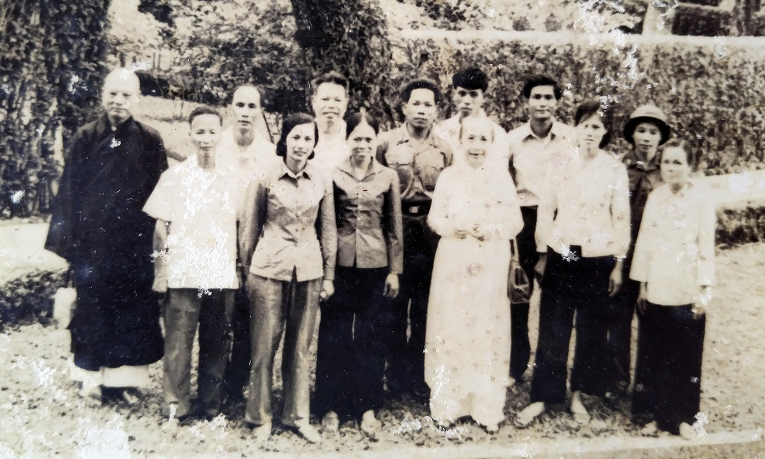 Đoàn đại biểu Quốc hội tỉnh Bình Trị Thiên khóa VI (ông Phúc đứng thứ 3, hàng phía sau từ phải qua).