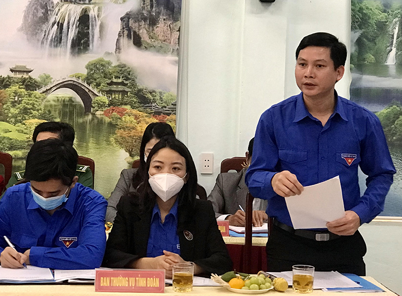  Đồng chí Bí thư Tỉnh đoàn Đặng Đại Bàng báo cáo tình hình thực hiện nhiệm vụ 10 tháng năm 2021.