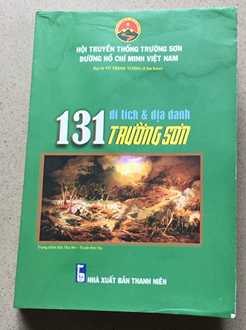 Trang bìa cuốn sách “131 di tích & địa danh Trường Sơn”.