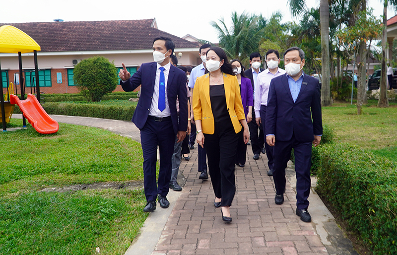 Phó Chủ tịch nước Võ Thị Ánh Xuân và đoàn công tác thăm Làng trẻ em SOS