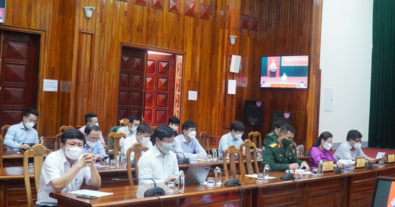 Các đại biểu tham dự tại điểm cầu UBND tỉnh.