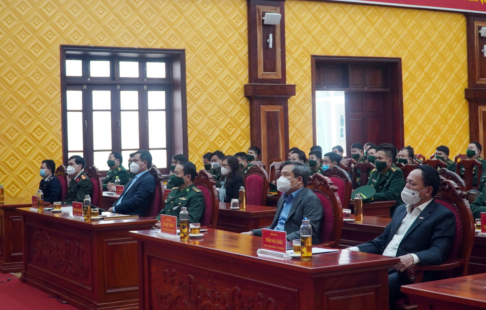 Đại biểu dự buổi lễ
