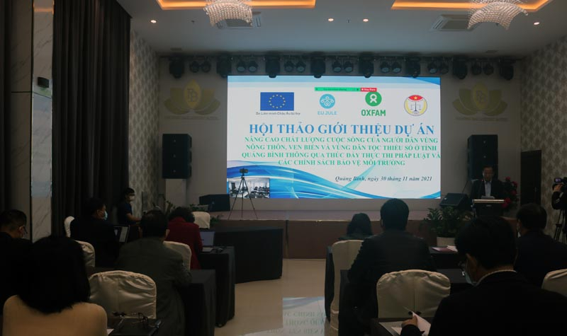 Các đại biểu tham dự tại hội thảo.