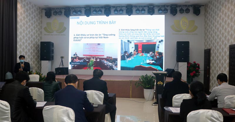 Các đại biểu tham dự tại hội thảo.