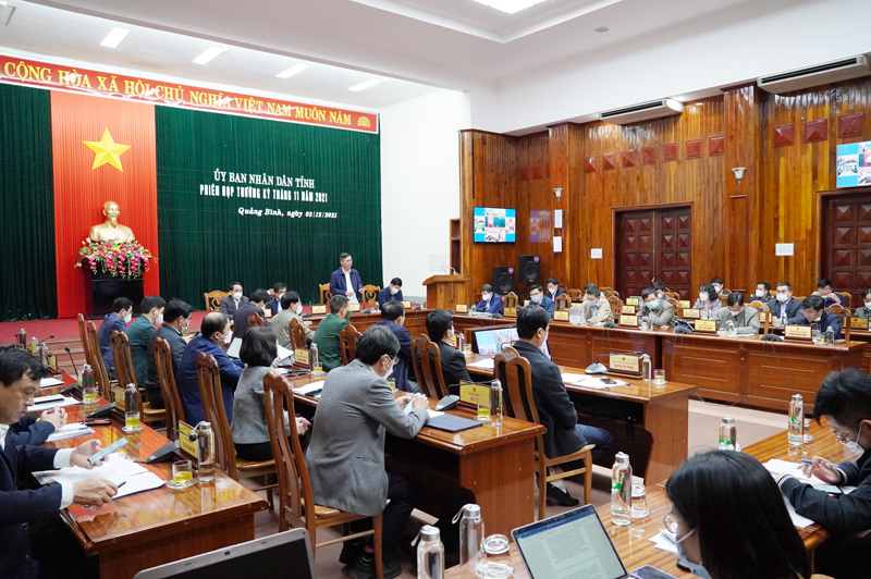 Quang cảnh phiên họp tại điểm cầu trung tâm.