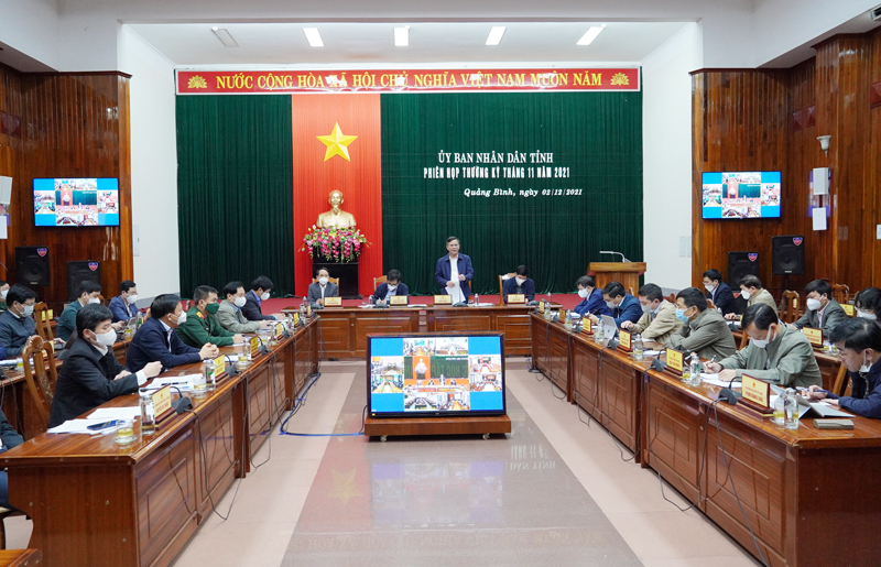 Quang cảnh phiên họp tại điểm cầu trung tâm.
