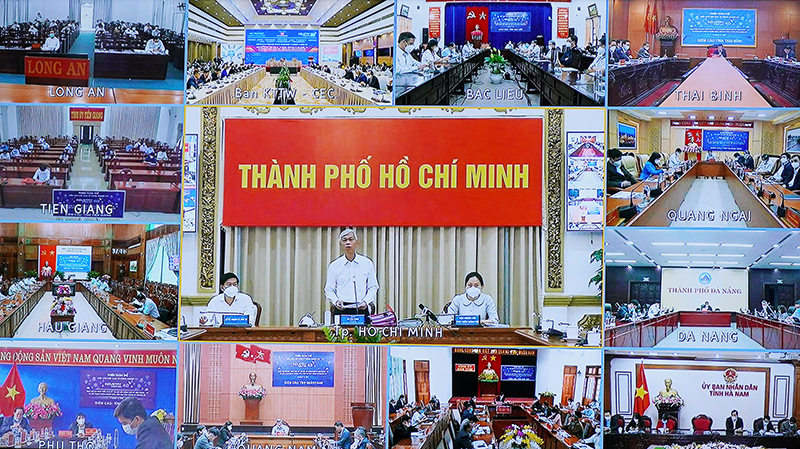 Đại biểu các điểm cầu  trong nước tham gia diễn đàn.