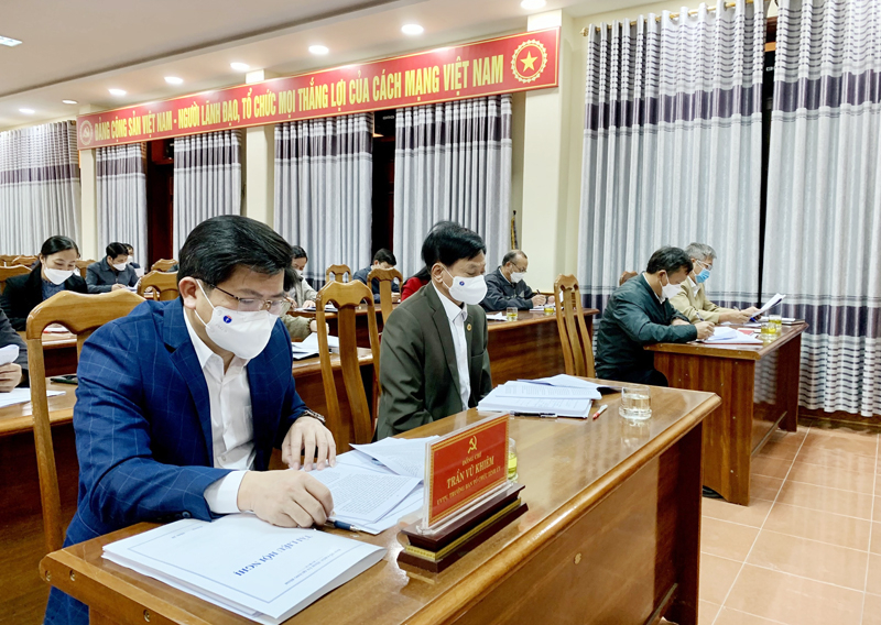 Đồng chí Trần Vũ Khiêm, Ủy viên Ban Thường vụ, Trưởng ban Tổ chức Tỉnh ủy dự hội nghị.