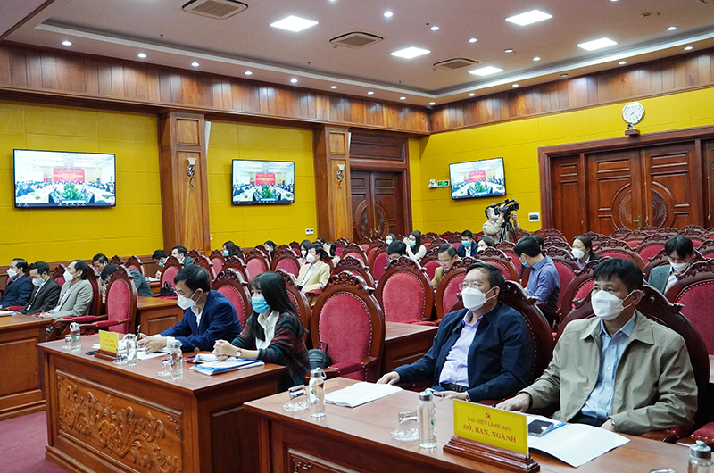 Các đại biểu dự hội nghị tại điểm cầu Quảng Bình.