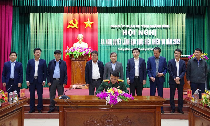 Đảng ủy Quân sự tỉnh và 8 huyện, thị, thành ủy ký kết Quy chế phối hợp