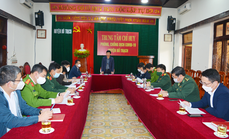 Đồng chí Phó Chủ tịch UBND tỉnh Hồ An Phong chỉ đạo công tác phòng, chống dịch bệnh tại huyện Bố Trạch.