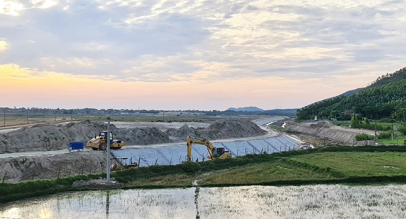 Các đơn vị thi công mặt bằng xây dựng nhà máy.