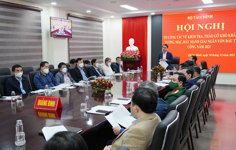 Các đại biểu dự hội nghị tại điểm cầu tỉnh Quảng Bình.