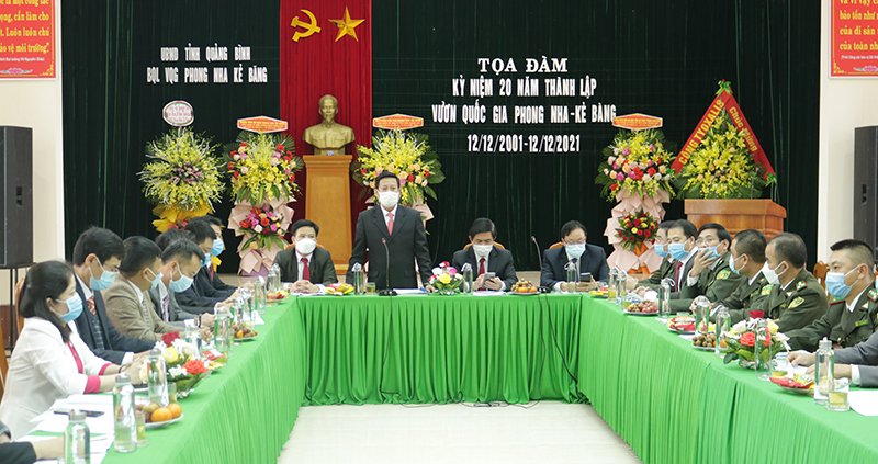 Quang cảnh buổi tọa đàm.