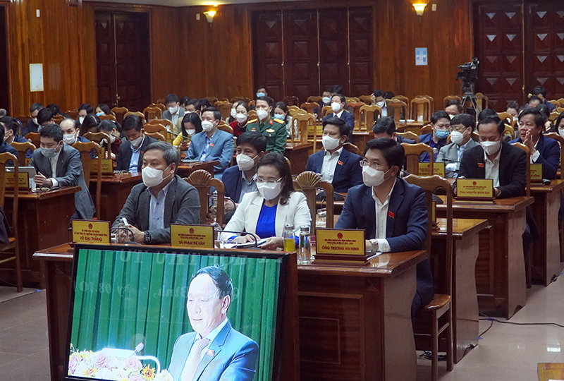Đại biểu dự phiên họp