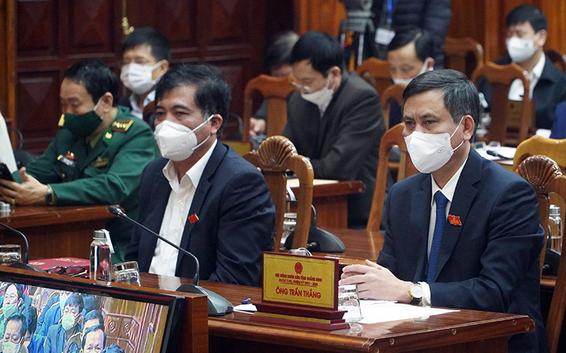 Đại biểu dự phiên họp