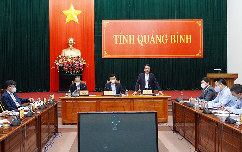 Đồng chí Phó Chủ tịch UBND tỉnh Phan Mạnh Hùng phát biểu tại buổi làm việc.