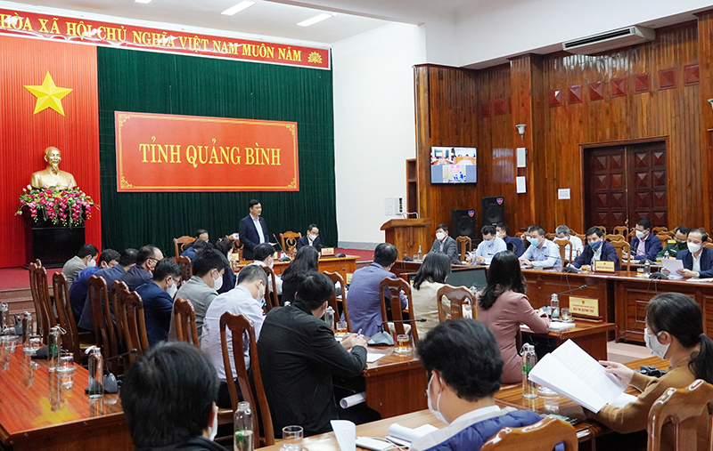 Quang cảnh buổi làm việc tại trụ sở UBND tỉnh Quảng Bình.