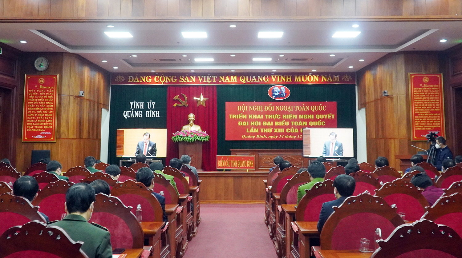 Toàn cảnh hội nghị tại điểm cầu Quảng Bình.