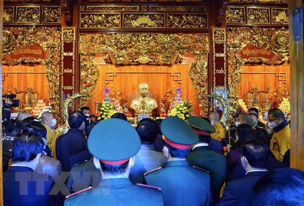 Lễ an vị Tượng thờ Đại tướng Võ Nguyên Giáp tại di tích Sở Chỉ huy Chiến dịch Điện Biên Phủ. (Ảnh: Xuân Tư/TTXVN)